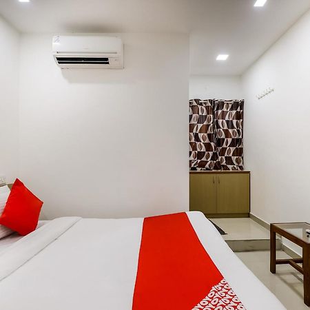 Oyo Hotel D Veeray Ahmadábád Exteriér fotografie