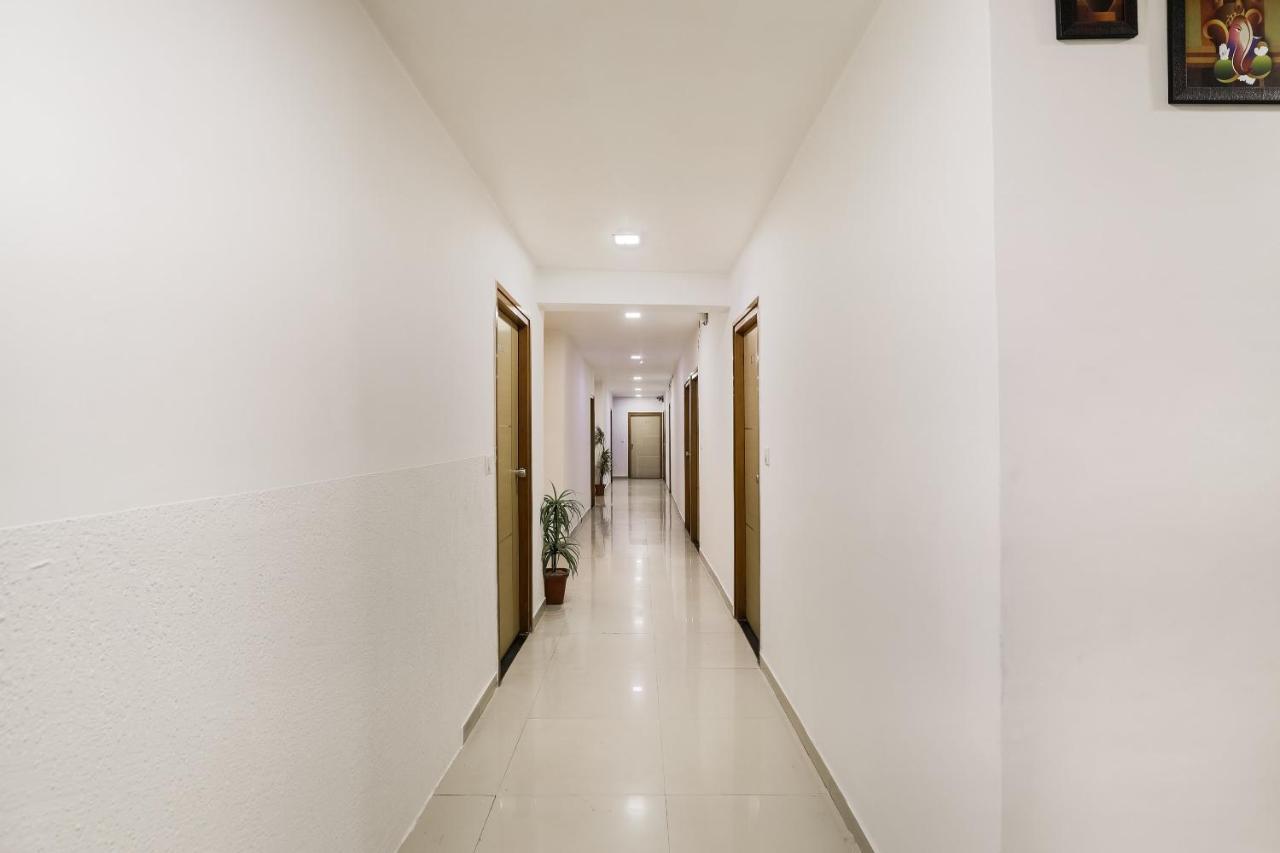 Oyo Hotel D Veeray Ahmadábád Exteriér fotografie