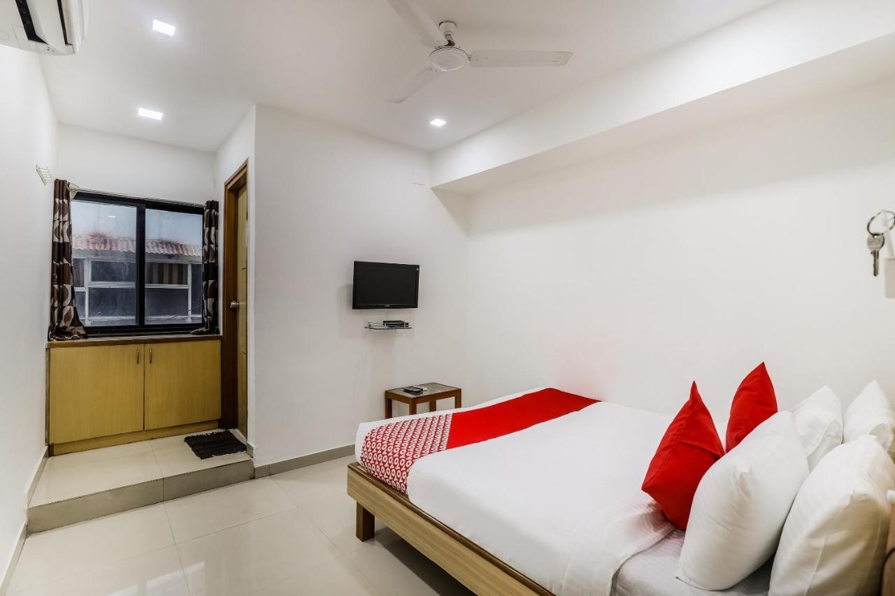 Oyo Hotel D Veeray Ahmadábád Exteriér fotografie