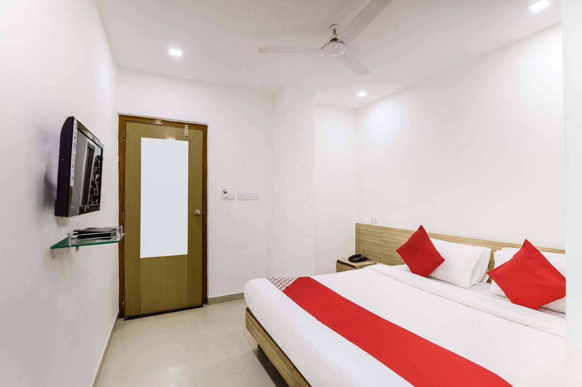 Oyo Hotel D Veeray Ahmadábád Exteriér fotografie