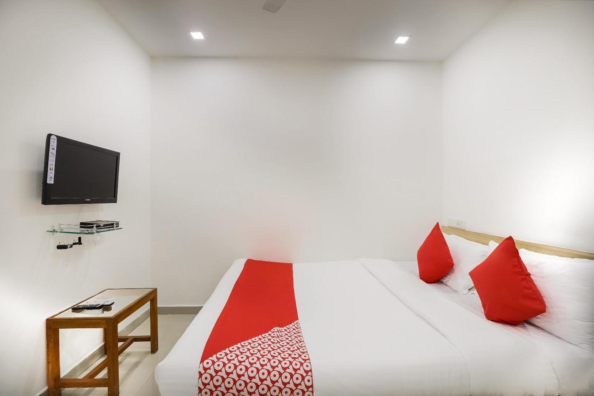 Oyo Hotel D Veeray Ahmadábád Exteriér fotografie